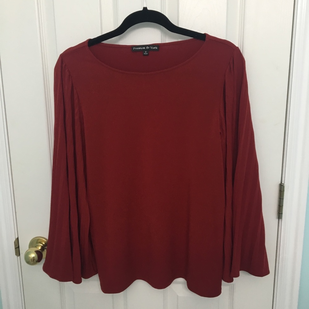 Preston & York top